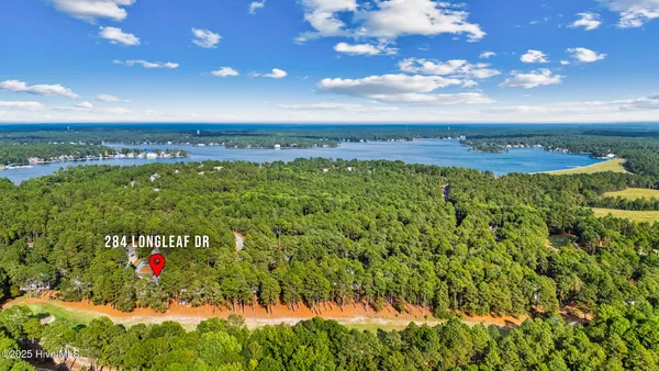 $679,900 | 284 Longleaf Drive, West End, NC 27376