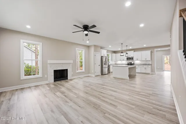 $679,900 | 284 Longleaf Drive, West End, NC 27376