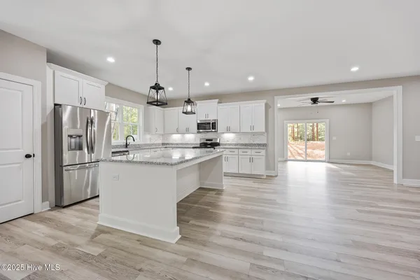 $679,900 | 284 Longleaf Drive, West End, NC 27376
