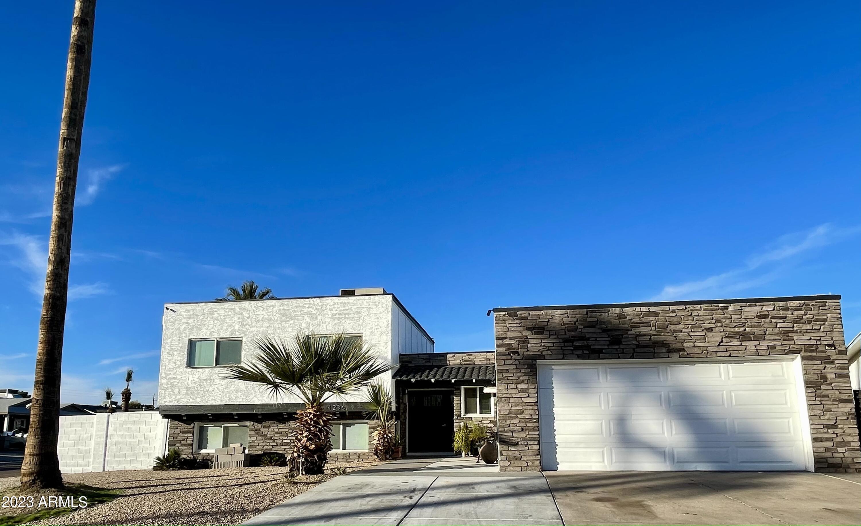 4236 West Rancho Drive Phoenix, AZ 85019 - Photo 3 of 28 Front