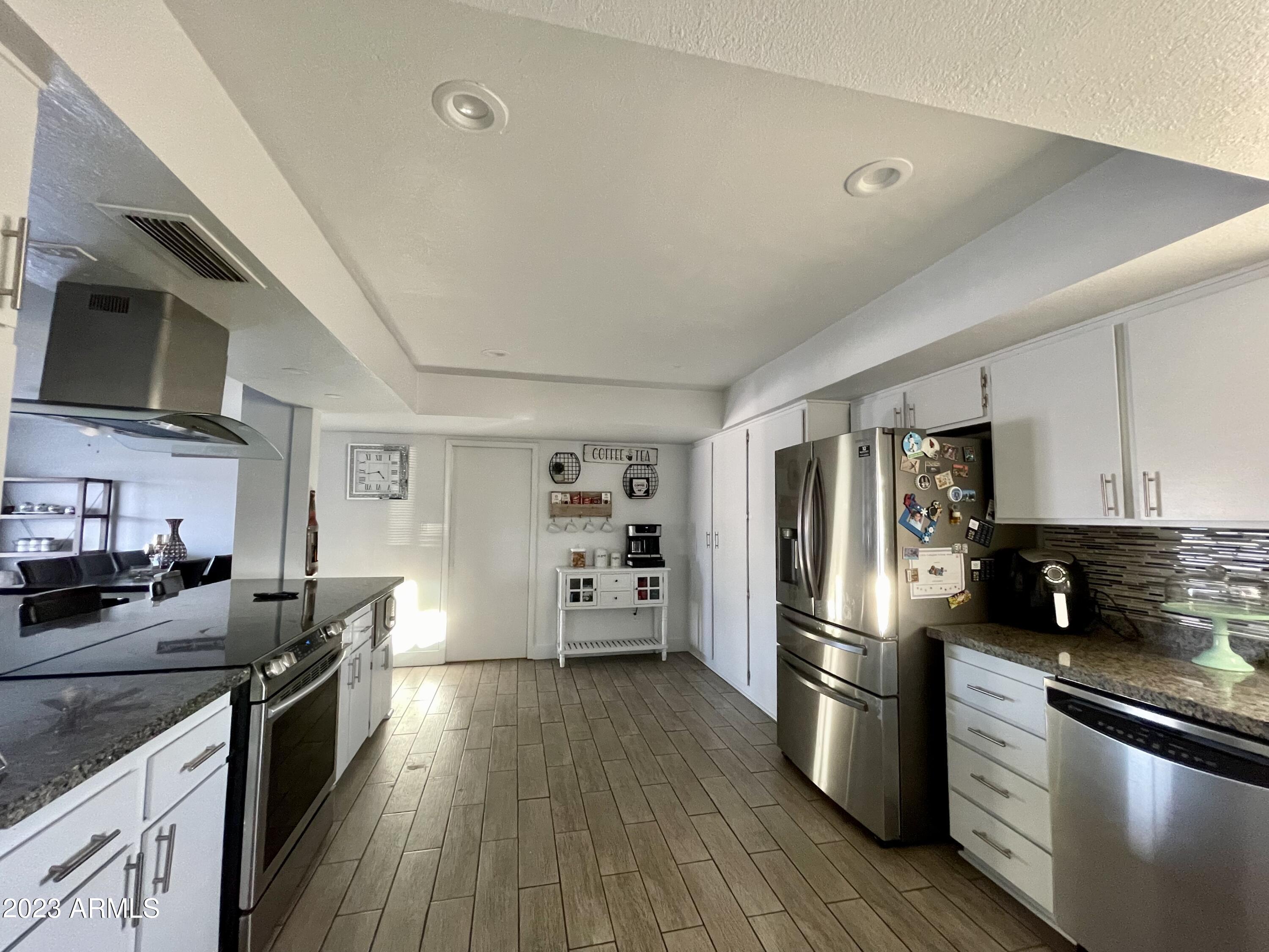 4236 West Rancho Drive Phoenix, AZ 85019 - Photo 10 of 28 Kitchen