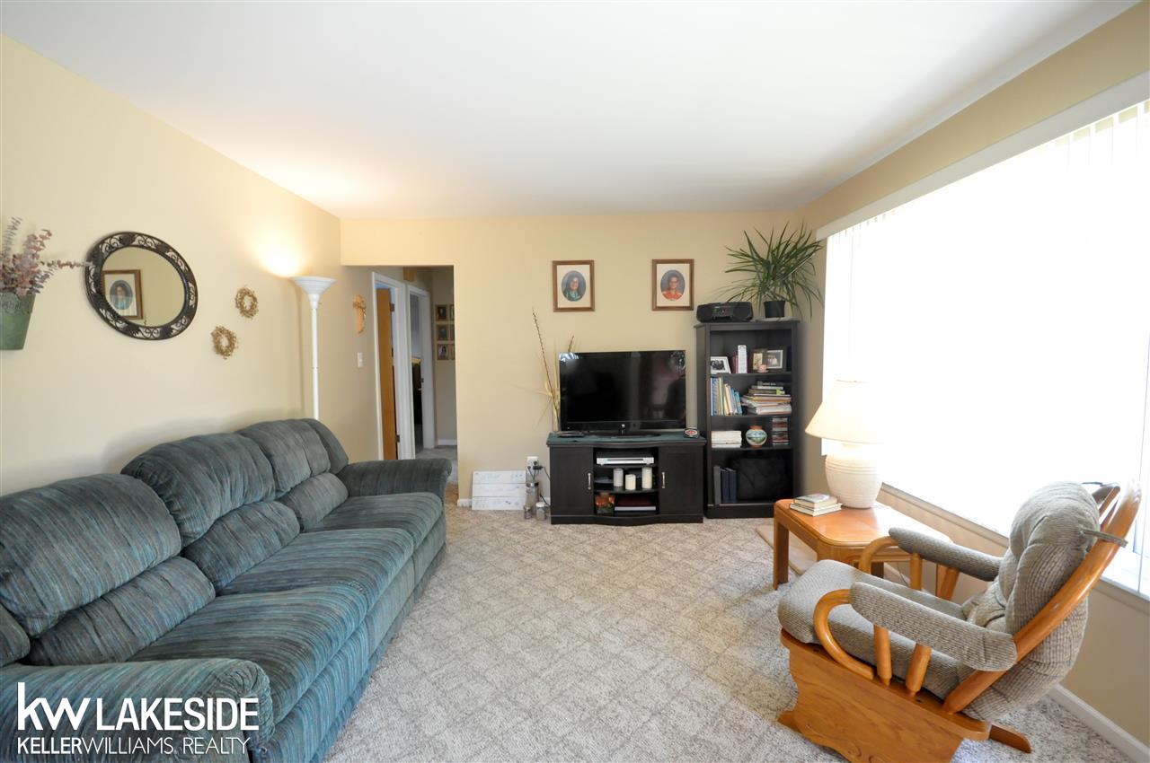 18014 Davidson Road Fraser, MI 48026 - Photo 7 of 21