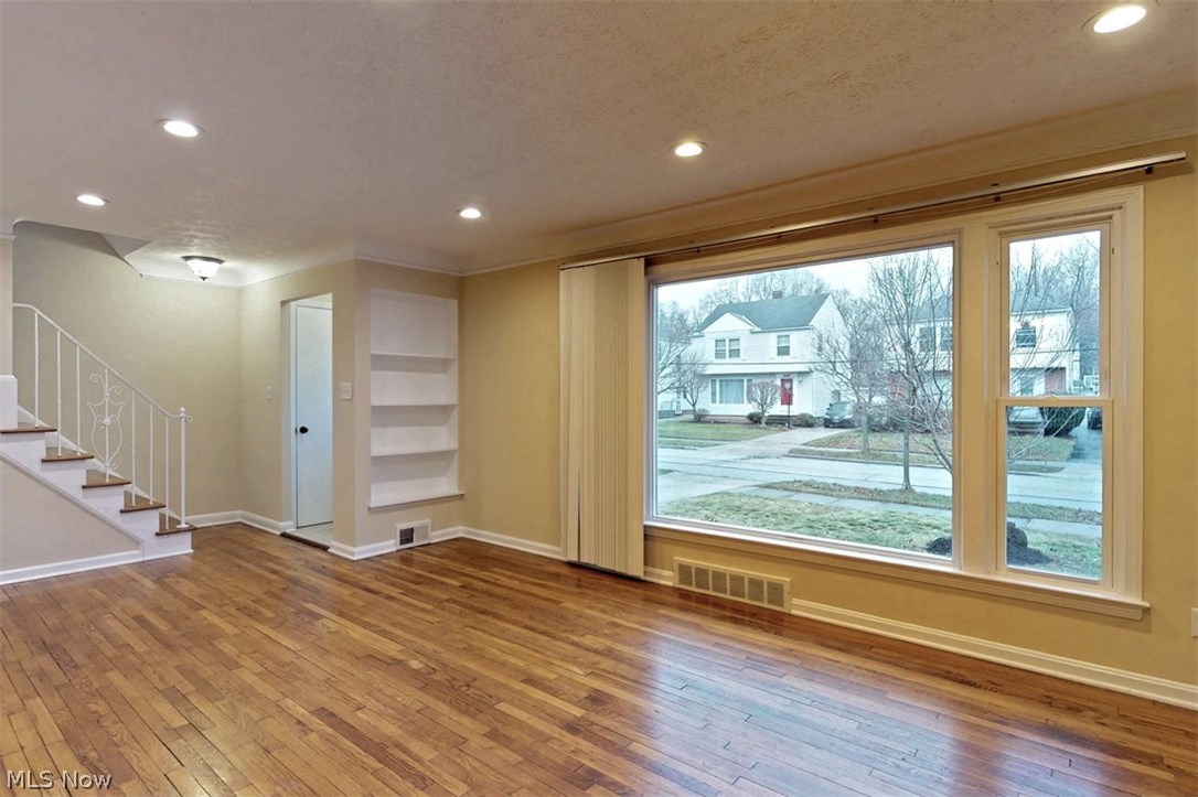 3883 Covington Road South Euclid, OH 44121 - Photo 6 of 30