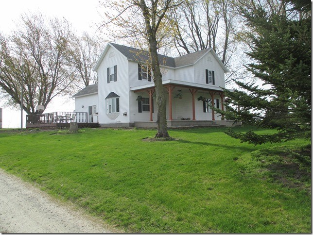 19492 Ridge Road Sterling, IL 61081 - Photo 1 of 2