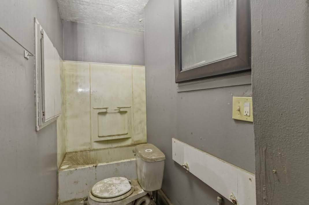 3263 North 35th Street Milwaukee, WI 53216 - Photo 5 of 6 City Prop (46)