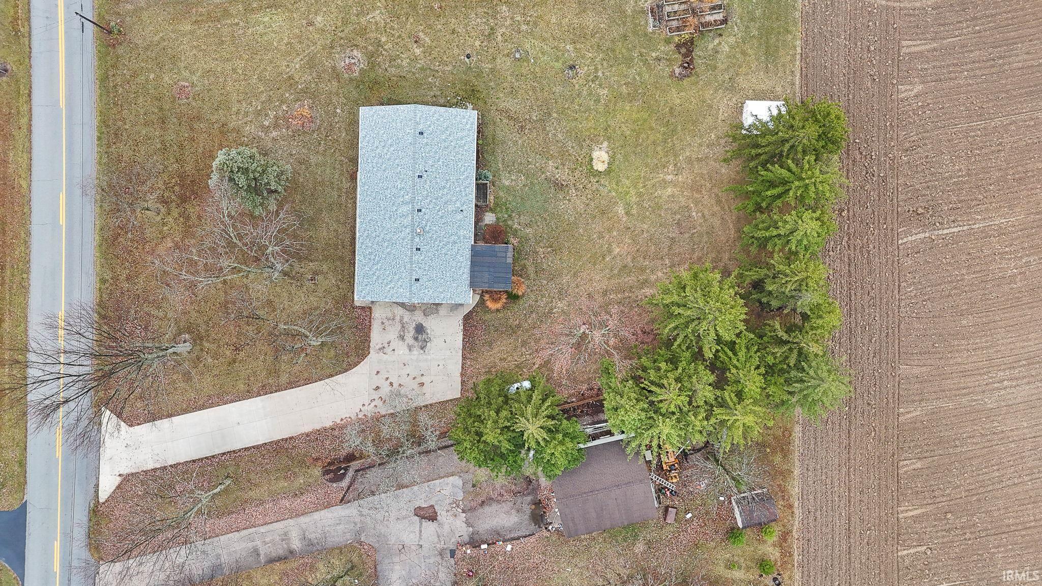 10728 Thiele Road Fort Wayne, IN 46819 - Photo 4 of 33