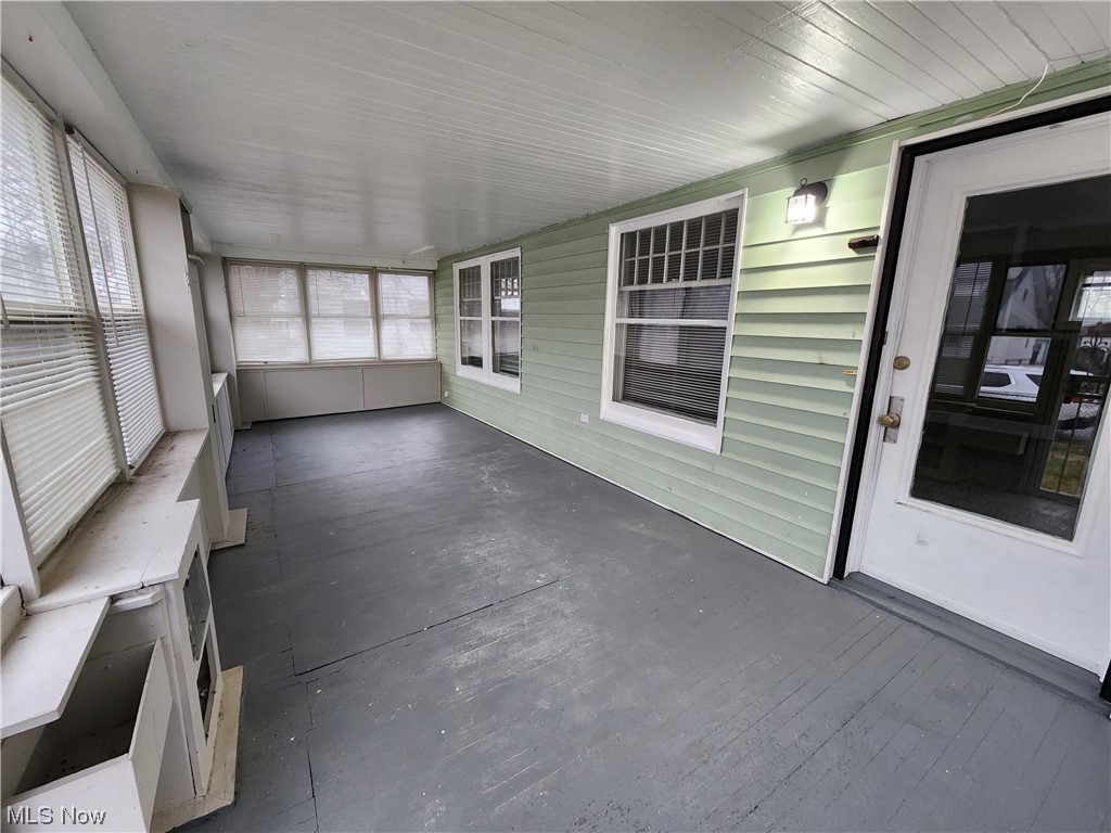 1711 Avalon Road Cleveland, OH 44112 - Photo 4 of 24 Gallery Image 4