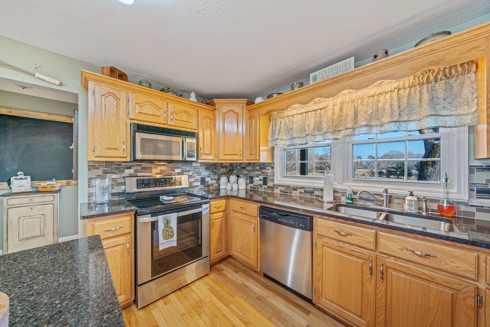 151 Rolling Acres Road Smithville, TN 37166 - Photo 5 of 42 Gallery Image 5