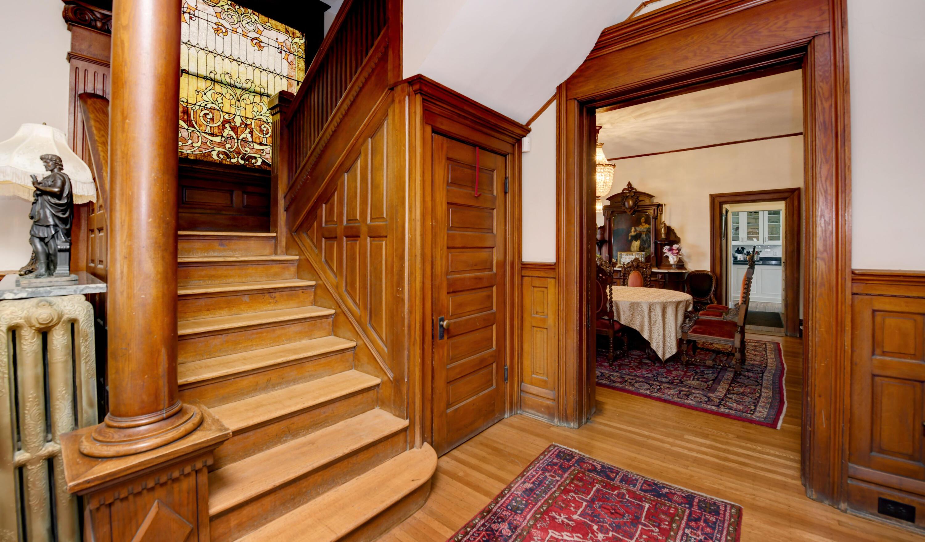 1298 Bryden Road Columbus, OH 43205 - Photo 13 of 72 Foyer