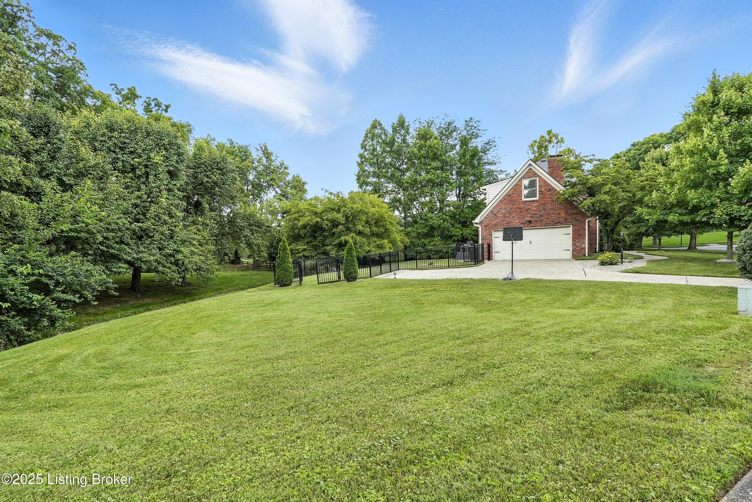 12512 Kirkham Road Louisville, KY 40299 - Photo 60 of 61 12512kirkham_louisvillerealestatemedia_3