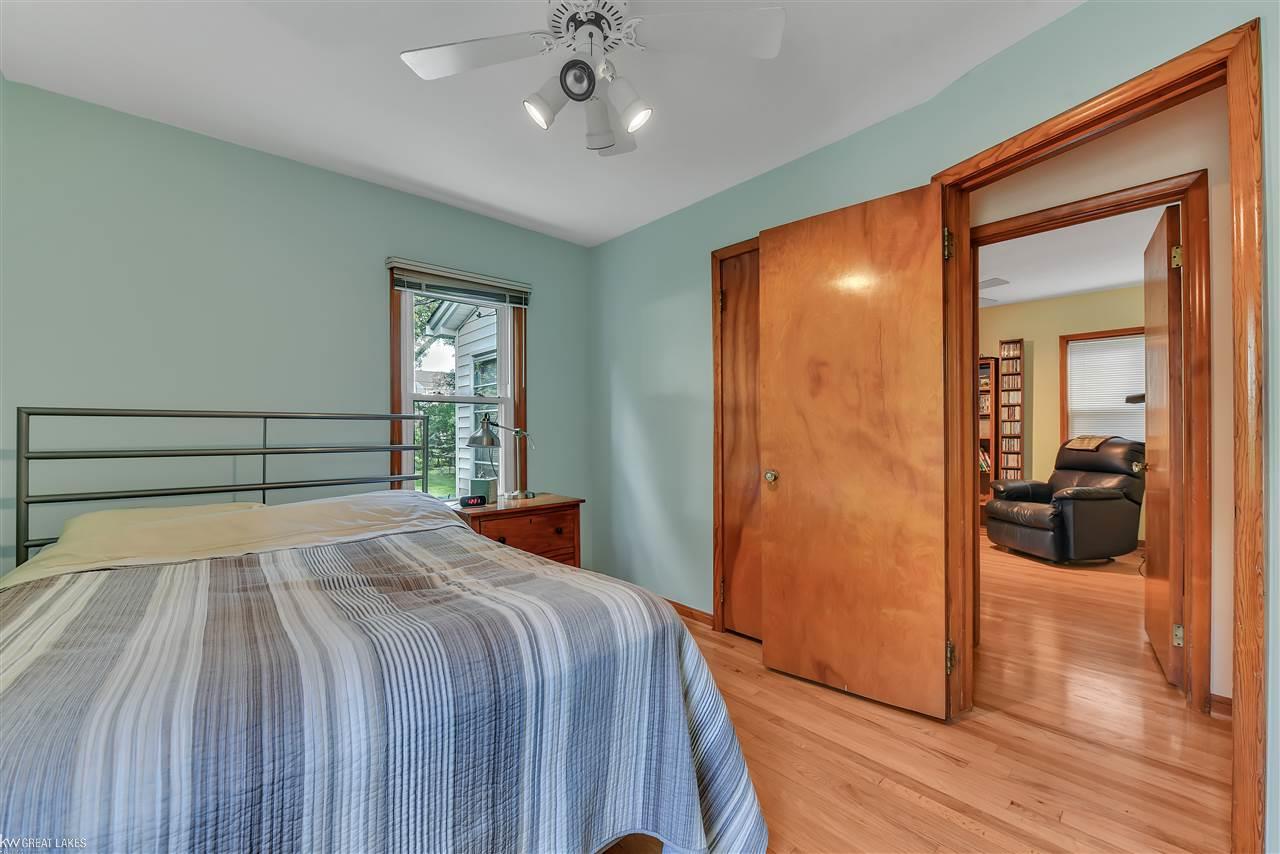 15095 Charles R Avenue Eastpointe, MI 48021 - Photo 16 of 30 50022517-15.JPG