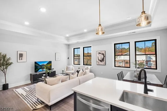 $4,000 | 214 East Grove Street, Westfield, NJ 07090