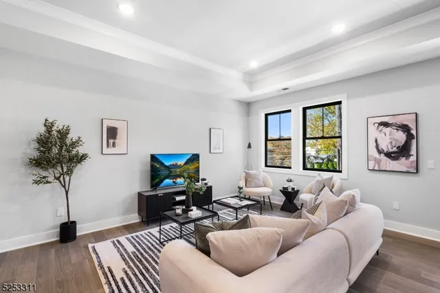 $4,000 | 214 East Grove Street, Westfield, NJ 07090