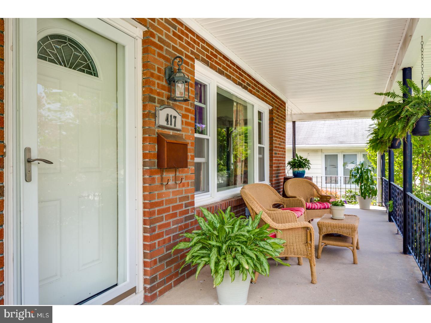 417 Warwick Road Magnolia, NJ 08049 - Photo 3 of 24