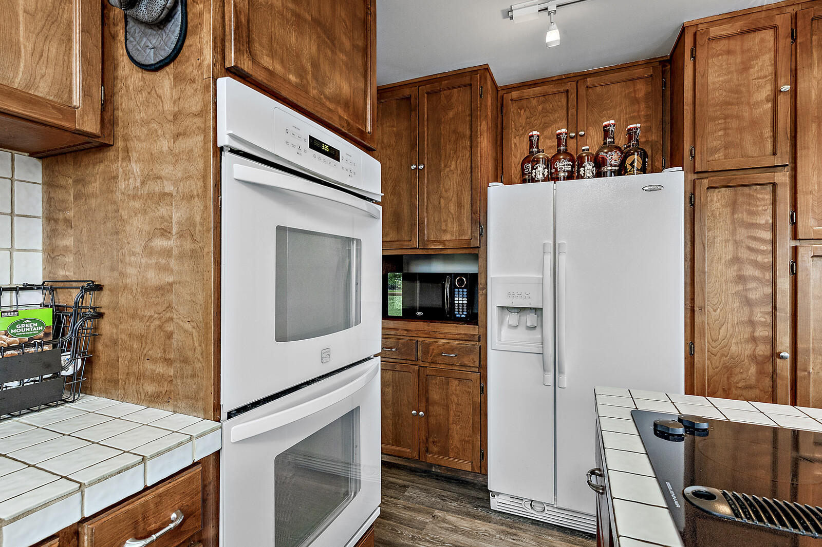 1306 Ridge Way Medford, OR 97504 - Photo 7 of 36 08