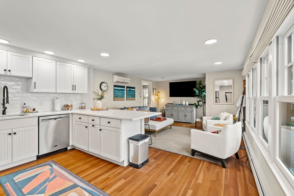 1 Main Street, Unit D Rockport, MA 01966 - Photo 3 of 23