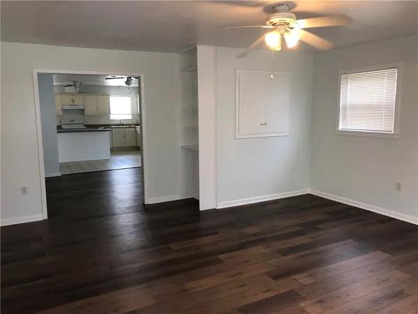 $2,200 | 11064 North Dowling Road, College Station, TX 77845