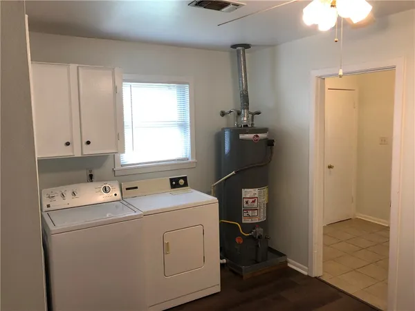 $2,200 | 11064 North Dowling Road, College Station, TX 77845