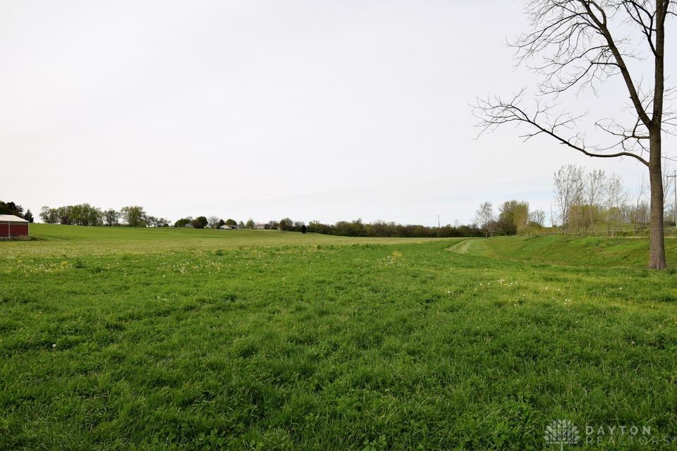 1320 South Bird Road Springfield, OH 45505 - Photo 4 of 5