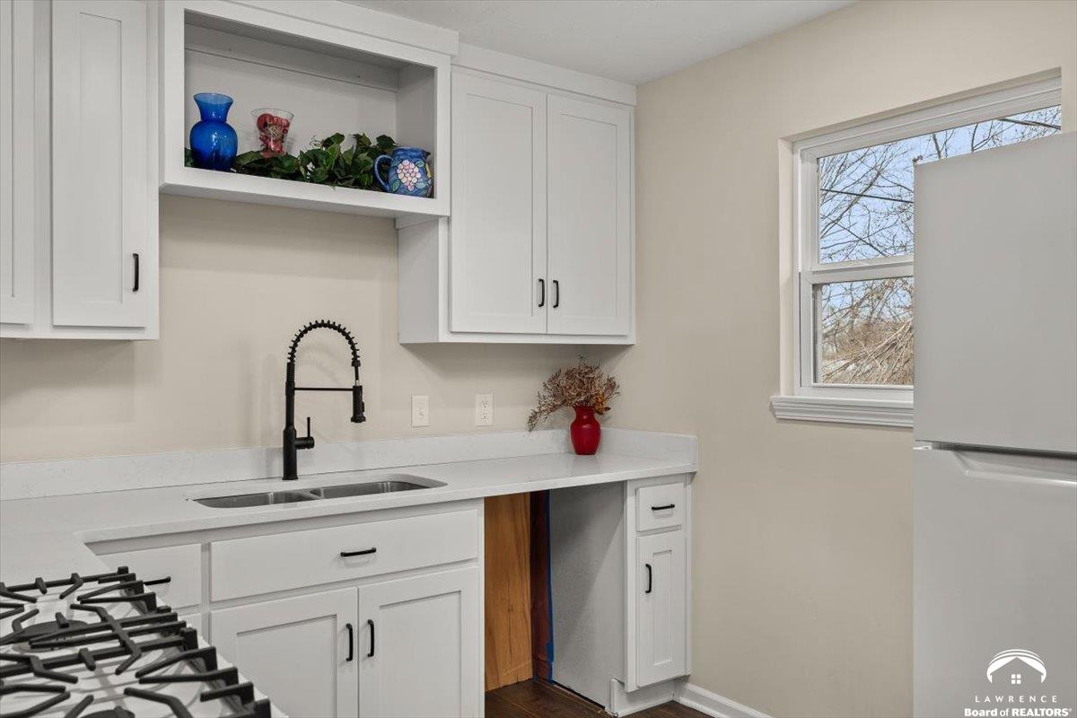 2703 Bonanza Street Lawrence, KS 66046 - Photo 9 of 20