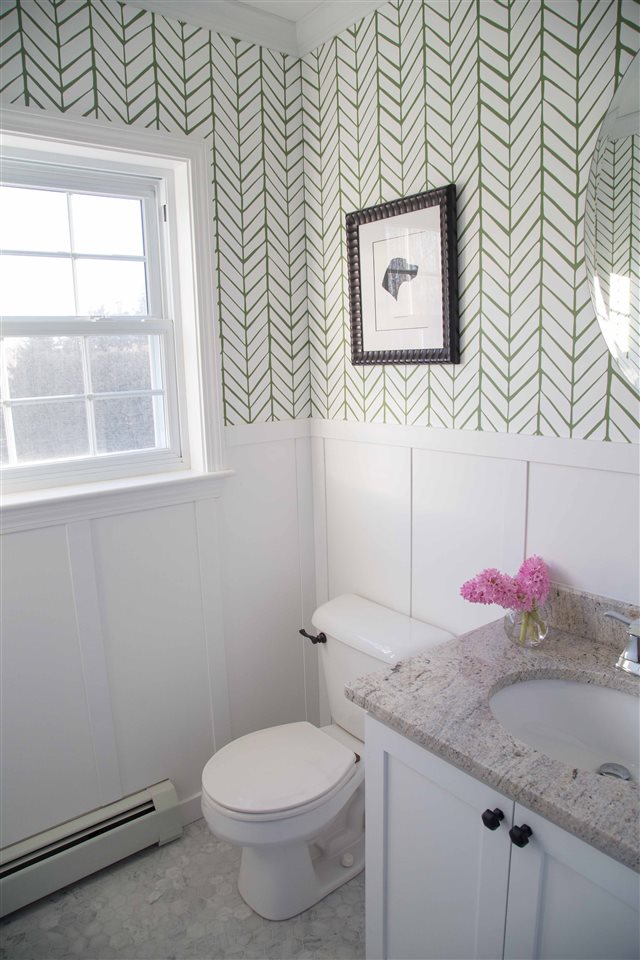 6 High Street Stratham, NH 03885 - Photo 8 of 25