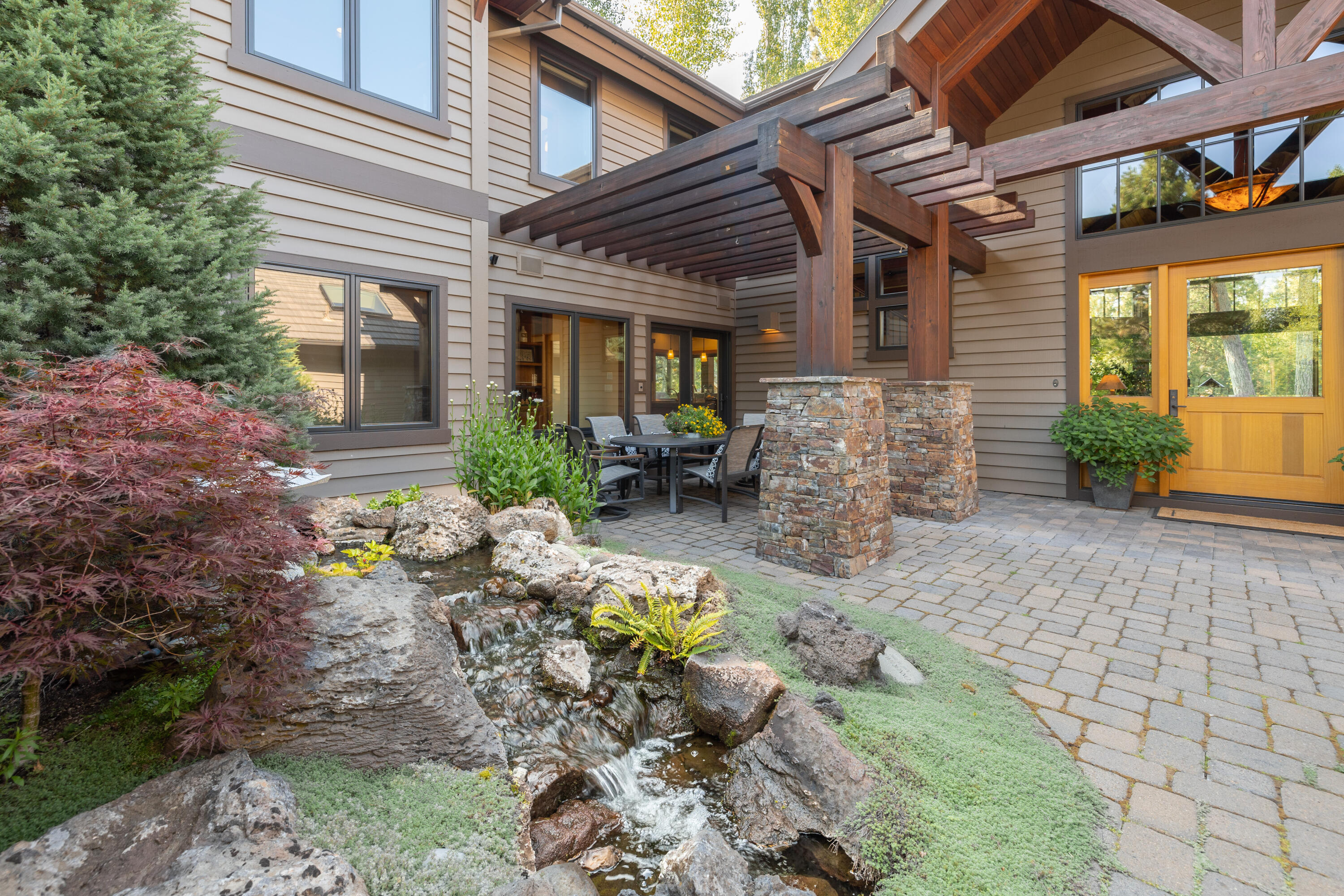 19448 Green Lakes Loop Bend, OR 97702 - Photo 5 of 63 Paver Courtyard