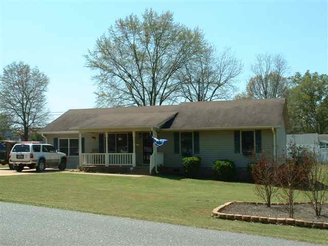 302 Kingsboro Road Anderson, SC 29626 - Photo 1 of 17 Gallery Image 1