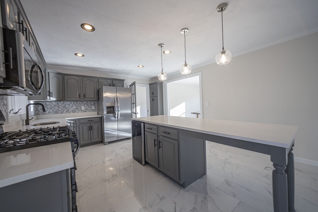 11 A Natalie Road Chelmsford, MA 01824 - Photo 8 of 42 Gallery Image 8