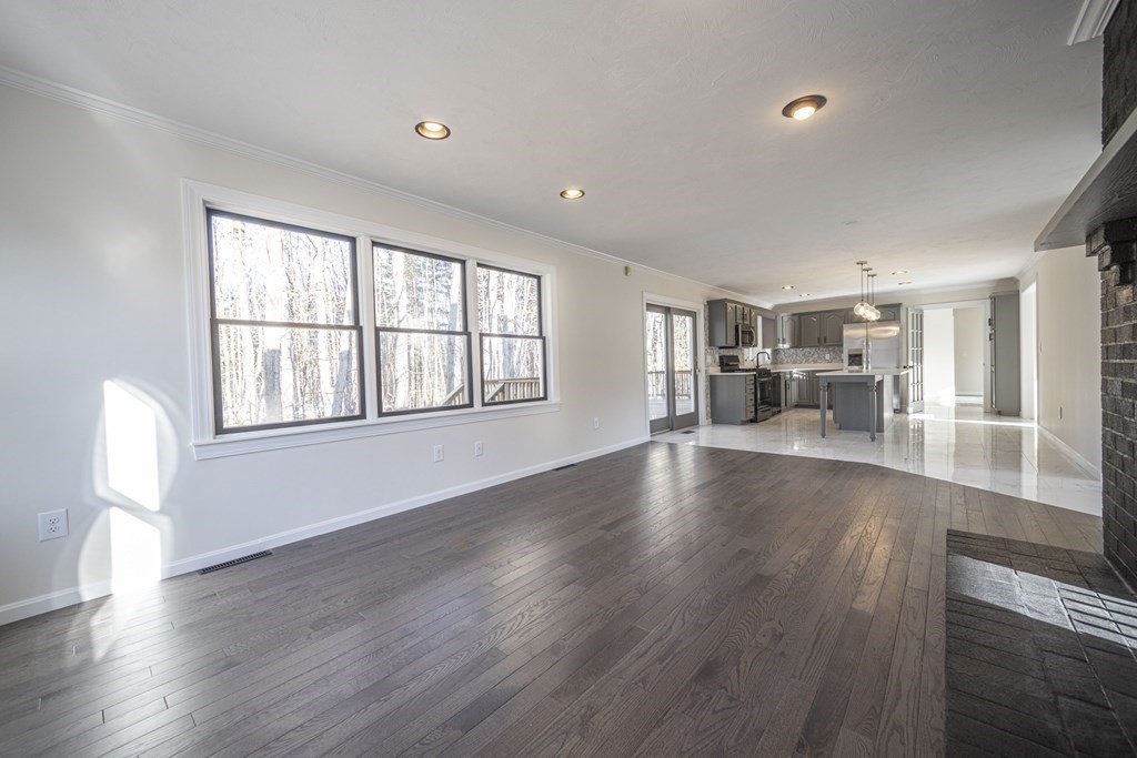 11 A Natalie Road Chelmsford, MA 01824 - Photo 9 of 42 Gallery Image 9