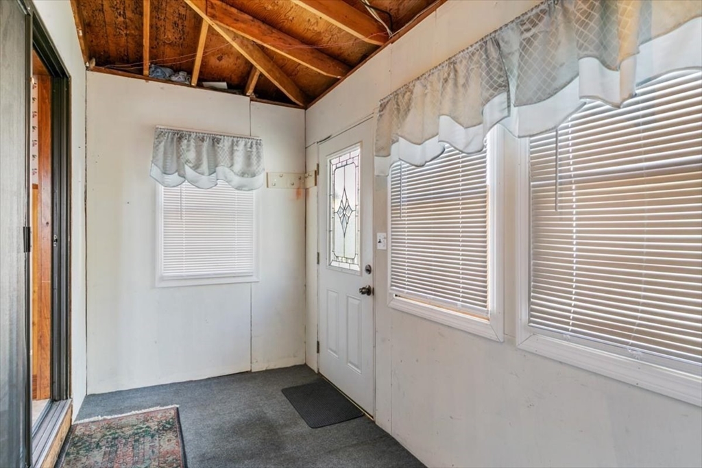 7 Spring Court Gloucester, MA 01930 - Photo 19 of 23 Gallery Image 19