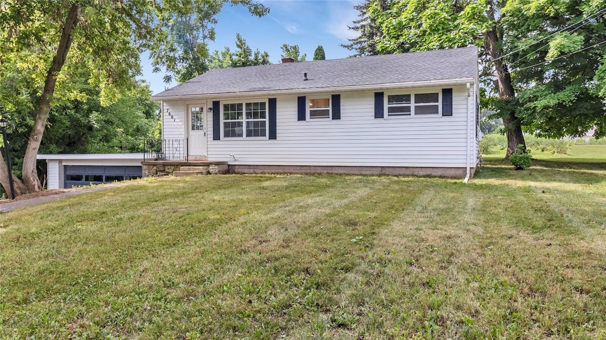 Welcome to 7661 W Ridge Rd!