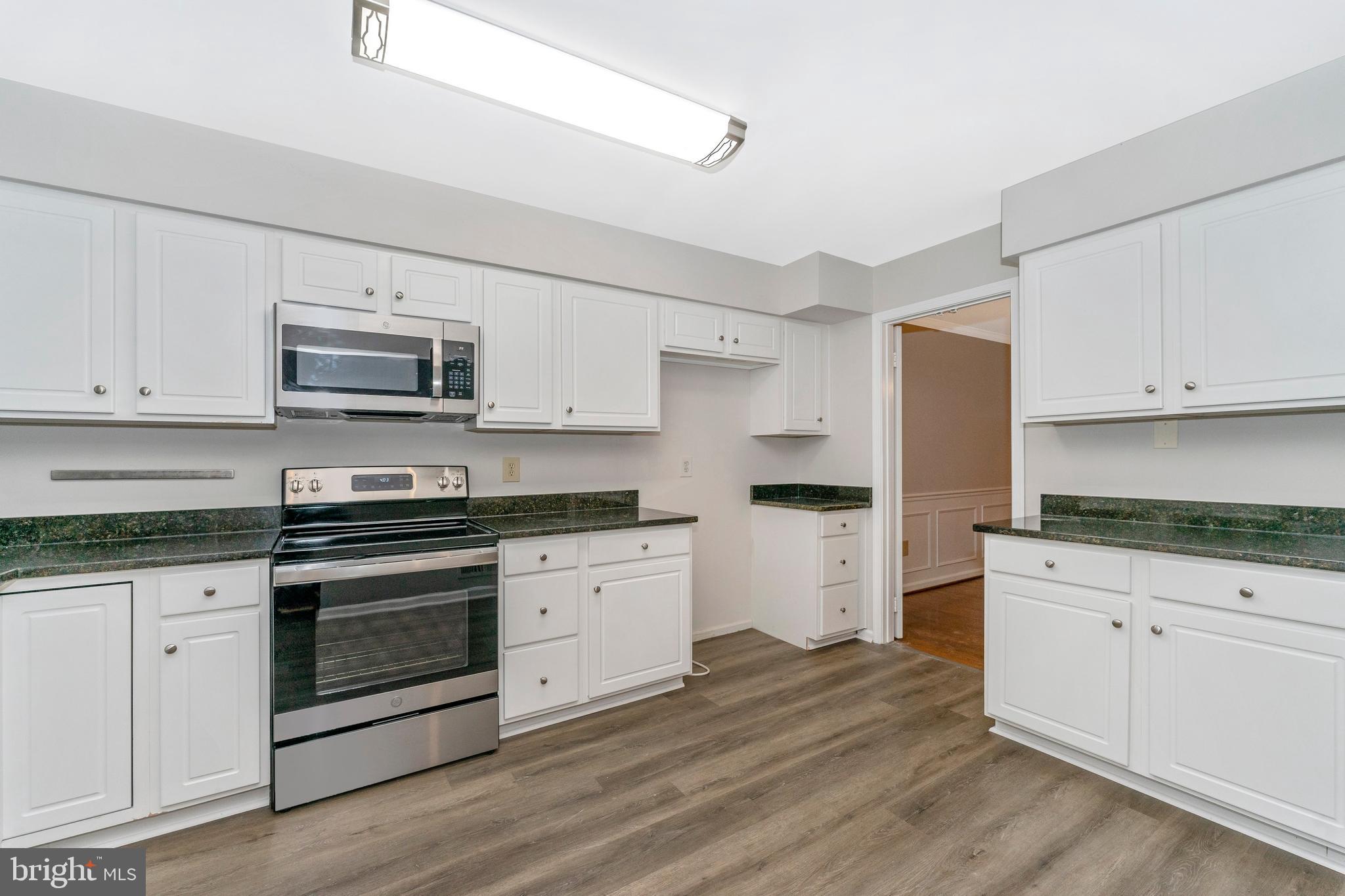 10925 Brewer House Road Rockville, MD 20852 - Photo 16 of 51