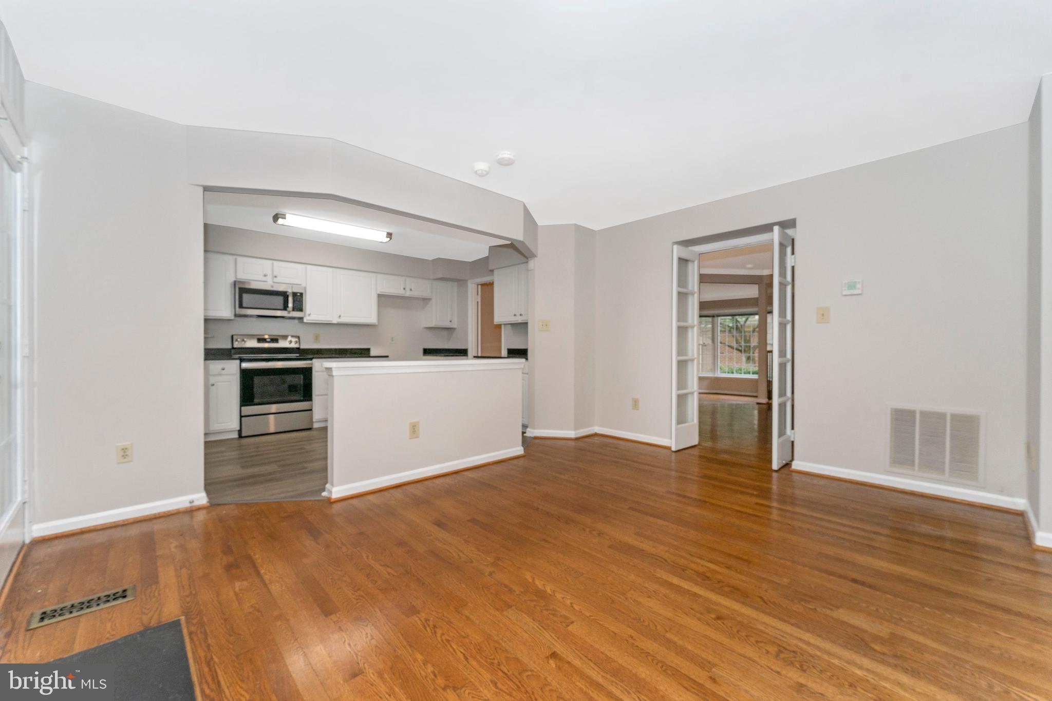 10925 Brewer House Road Rockville, MD 20852 - Photo 18 of 51