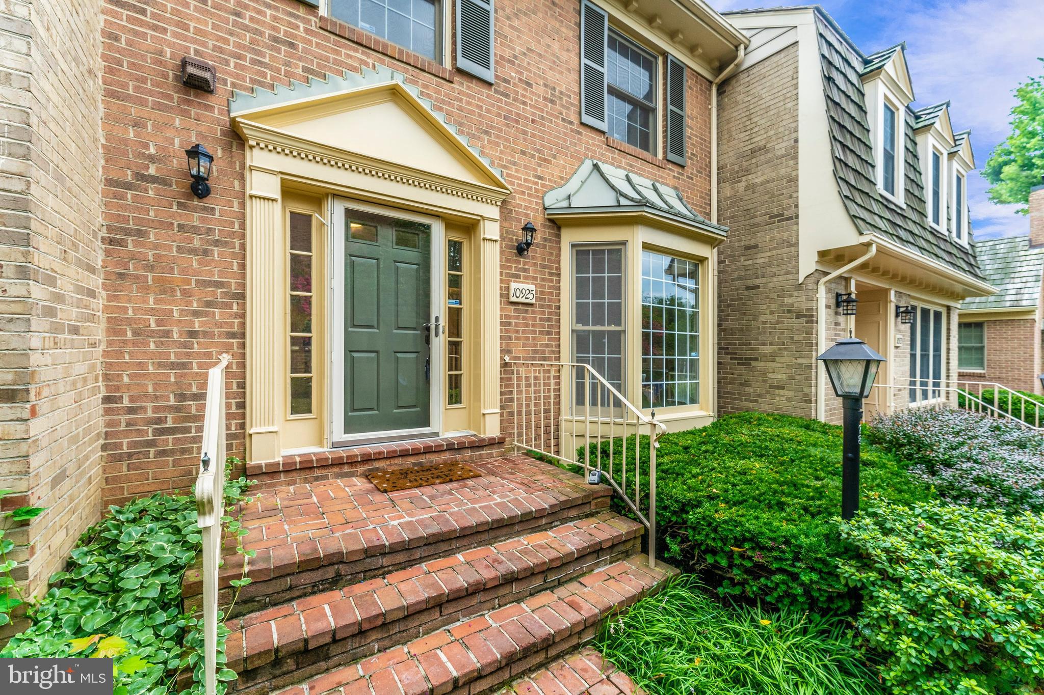 10925 Brewer House Road Rockville, MD 20852 - Photo 4 of 51