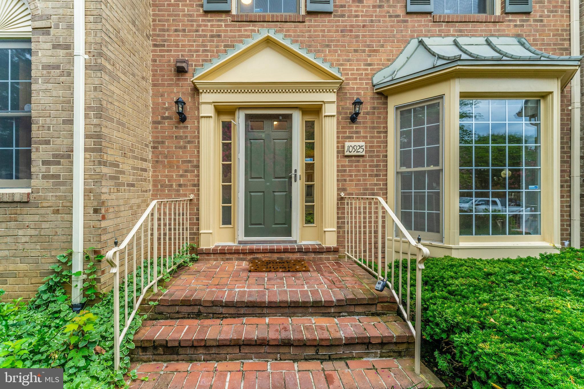 10925 Brewer House Road Rockville, MD 20852 - Photo 6 of 51