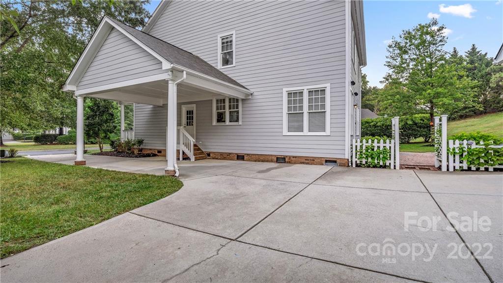 1744 Catherine Lothie Way, Unit 268 Fort Mill, SC 29708 - Photo 7 of 40 Gallery Image 7