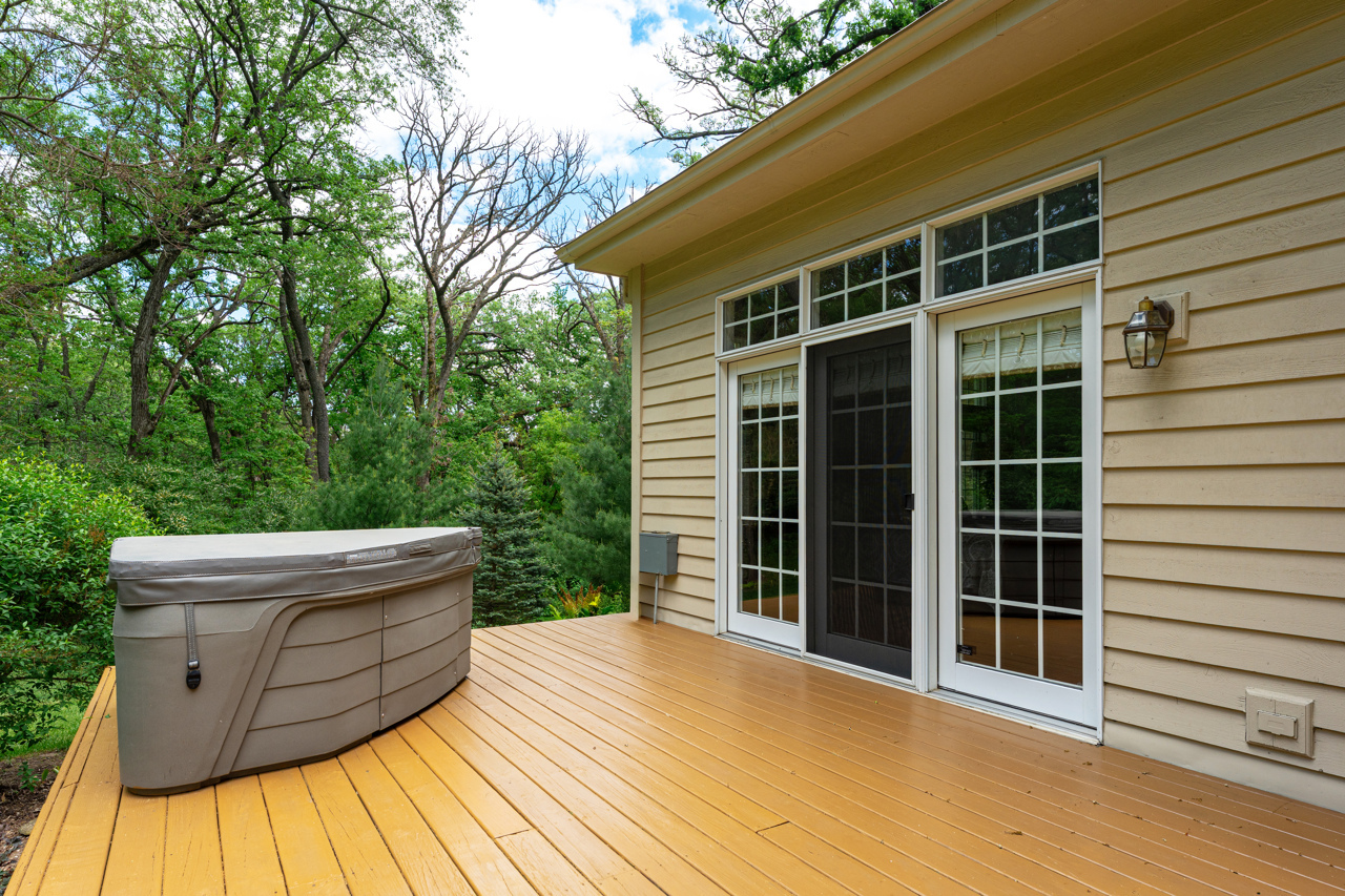 2319 Thompson Road Bull Valley, IL 60097 - Photo 29 of 38 Gallery Image 29