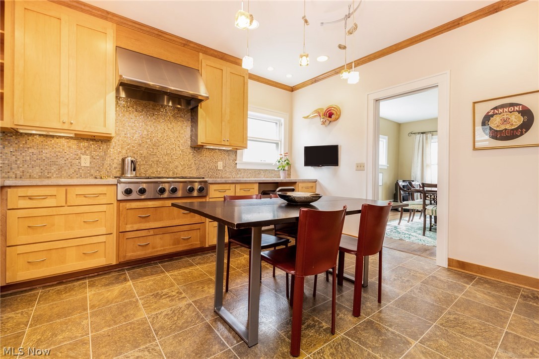 3297 Chadbourne Road Cleveland, OH 44120 - Photo 16 of 34