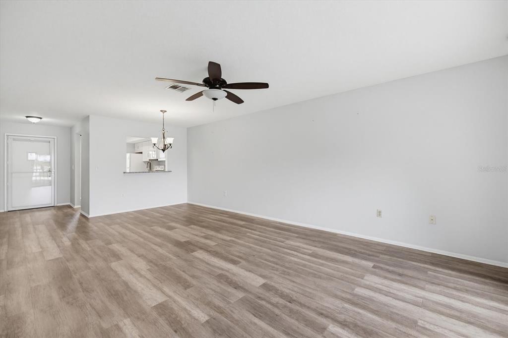 335 3 Lakes Lane, Unit B Venice, FL 34285 - Photo 16 of 38