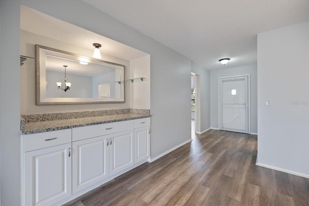 335 3 Lakes Lane, Unit B Venice, FL 34285 - Photo 17 of 38
