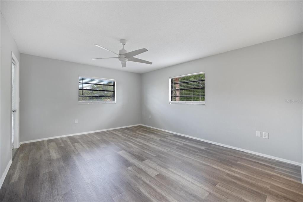 335 3 Lakes Lane, Unit B Venice, FL 34285 - Photo 18 of 38