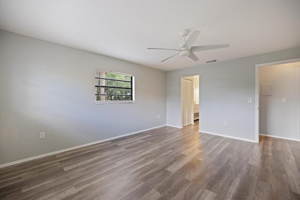 335 3 Lakes Lane, Unit B Venice, FL 34285 - Photo 19 of 38