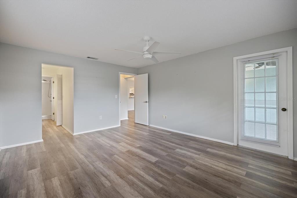 335 3 Lakes Lane, Unit B Venice, FL 34285 - Photo 20 of 38