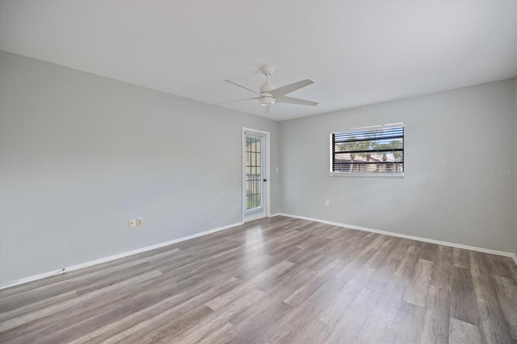 335 3 Lakes Lane, Unit B Venice, FL 34285 - Photo 21 of 38