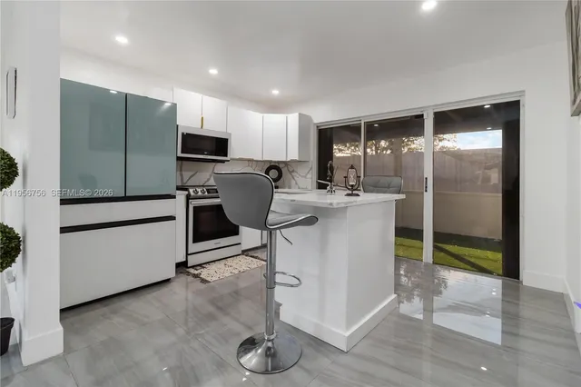 $385,000 | 2502 Northwest 48th Street, Tamarac, FL 33309