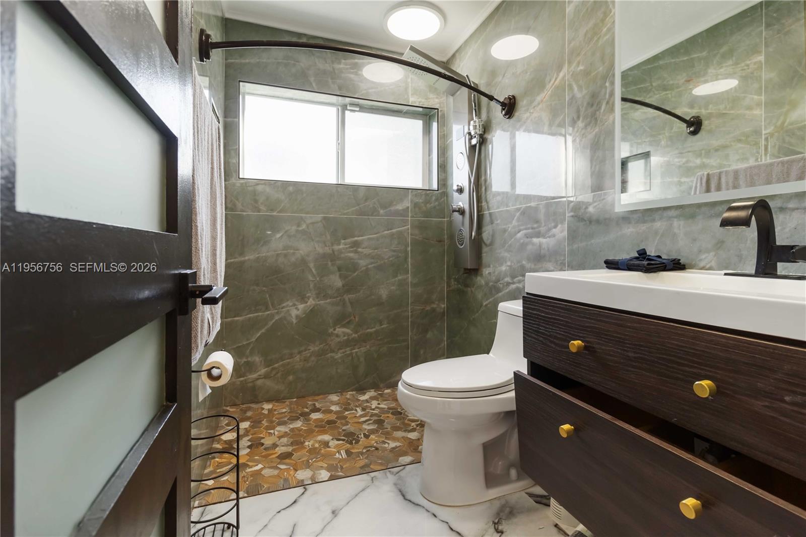 2502 Northwest 48th Street Tamarac, FL 33309 - Photo 14 of 20