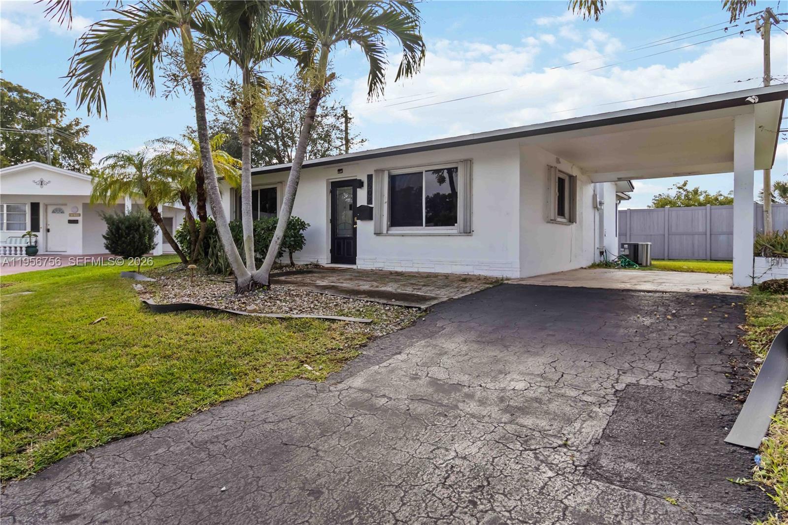 2502 Northwest 48th Street Tamarac, FL 33309 - Photo 6 of 20