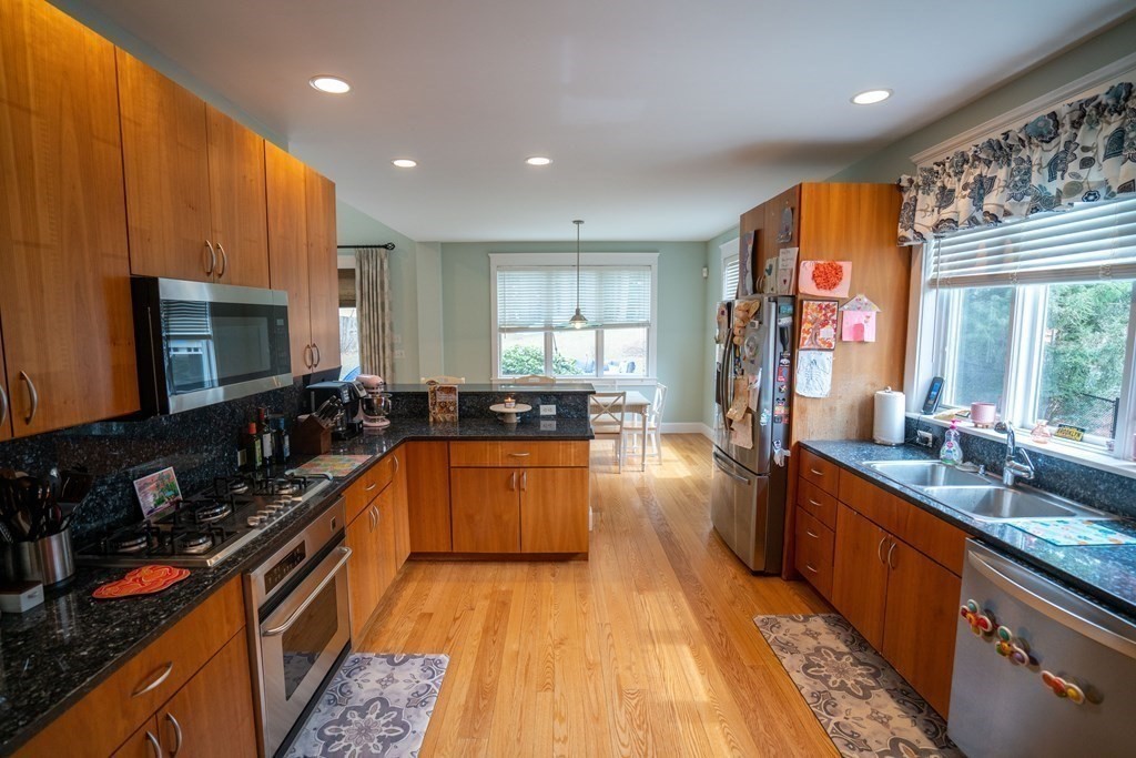 56 Hop Brook Road Amherst, MA 01002 - Photo 8 of 42 Gallery Image 8