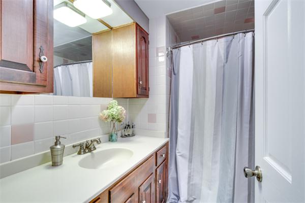 22 Topping Road Andover, MA 01810 - Photo 9 of 16 Gallery Image 9