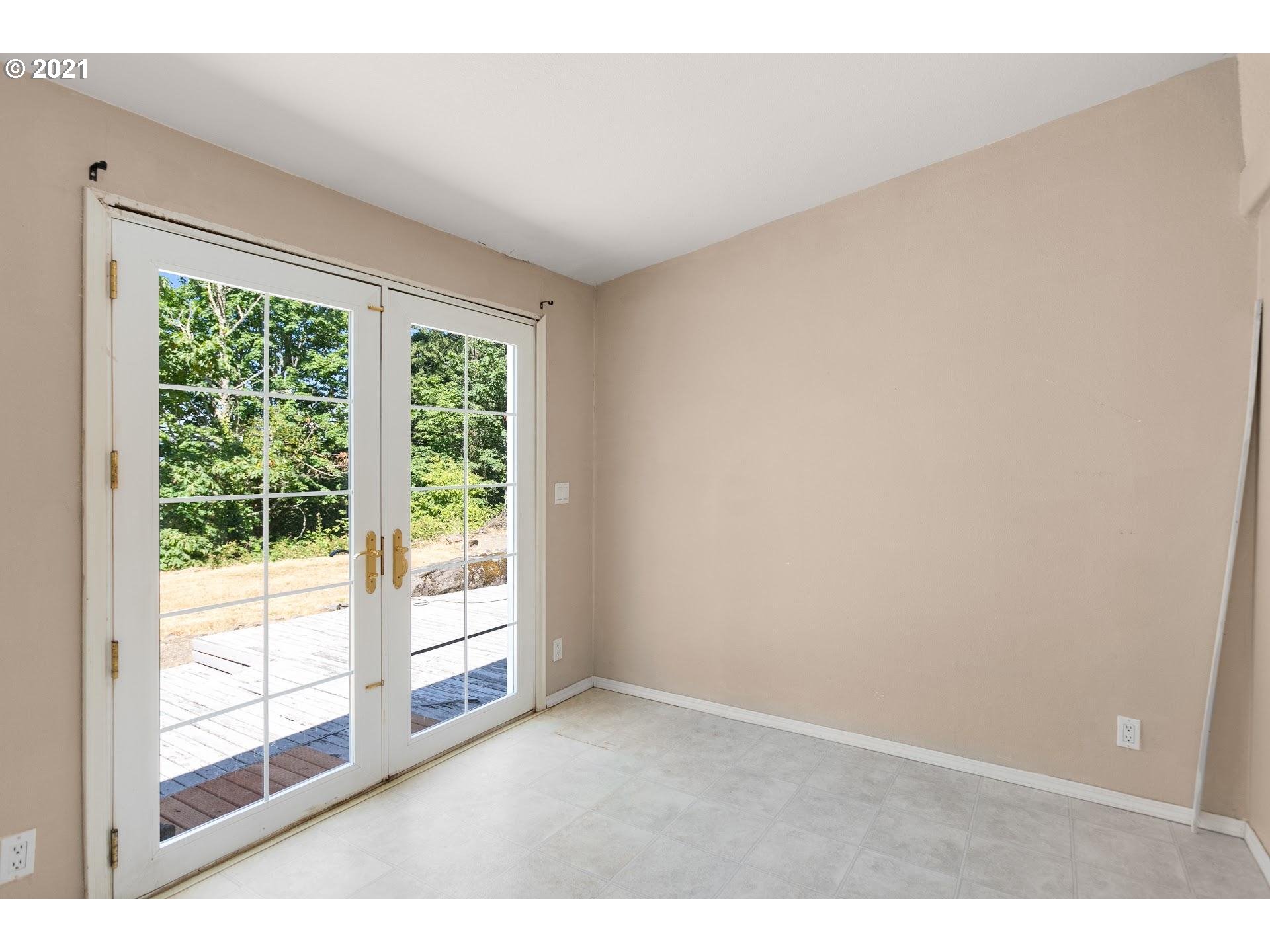 16600 South Kraeft Road Oregon City, OR 97045 - Photo 15 of 32 Gallery Image 15